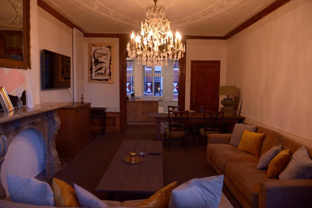 Red Light's Historic B&B - image 4