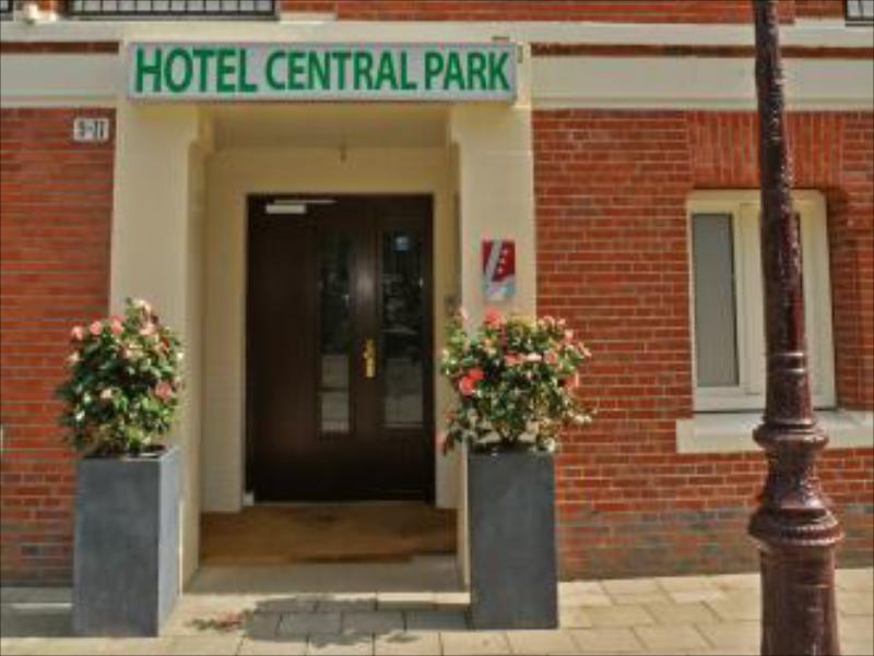 Hotel Central Park - image 2