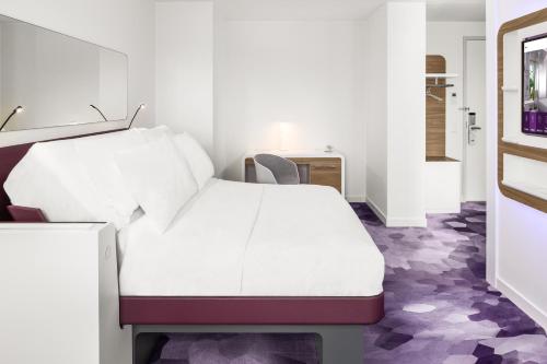 YOTEL Amsterdam - image 3
