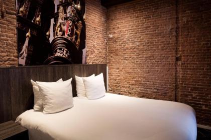 Eden Studios and Apartments - image 14