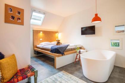BUNK Hotel Amsterdam - image 2