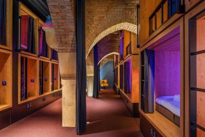 BUNK Hotel Amsterdam - image 5