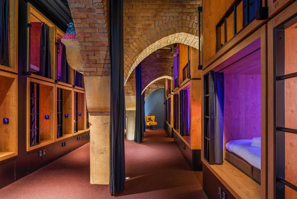 BUNK Hotel Amsterdam - image 5