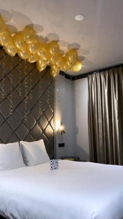 G hotel - image 3