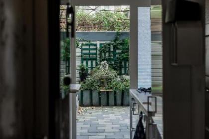 Charming 1Room Apartment in Amsterdam - image 11