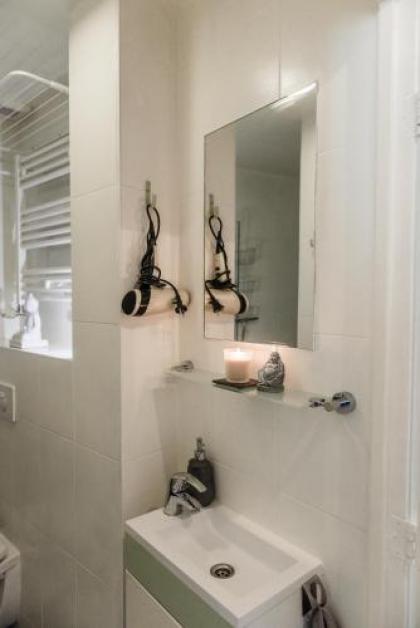 Charming 1Room Apartment in Amsterdam - image 20