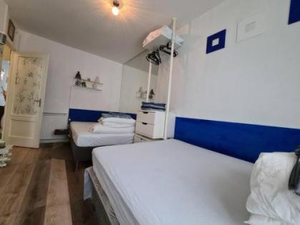 Charming 1Room Apartment in Amsterdam - image 3