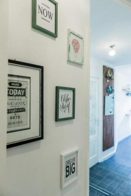 Charming 1Room Apartment in Amsterdam - image 8